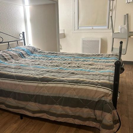 Fyl Hotel Saint Pol Dunkirk Bagian luar foto